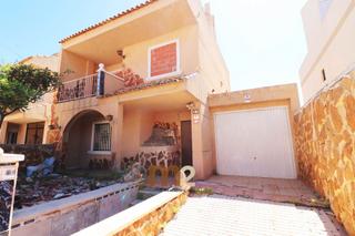 Maison  Calle berlín. Se vende bungalow en guardamar del segura