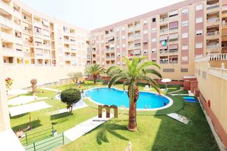 Apartamento  Calle bilbao. Se vende apartamento en torrevieja zona playa acequión