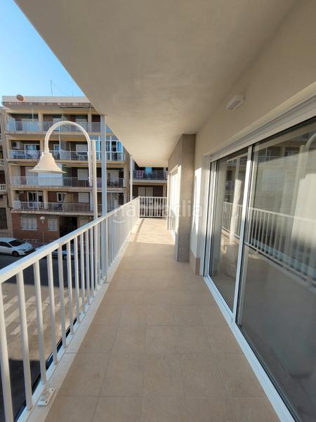 Foto ef0f2be0-7bae-4bd8-92a9-7df54a379611. Alquiler piso en avenida de la libertad 50 se alquila apartamento con vistas al mar en Guardamar del Segura