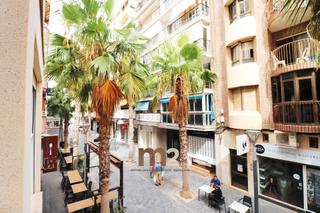 Apartamento  Calle cannigo torres. Se vende apartamento en torrevieja centro