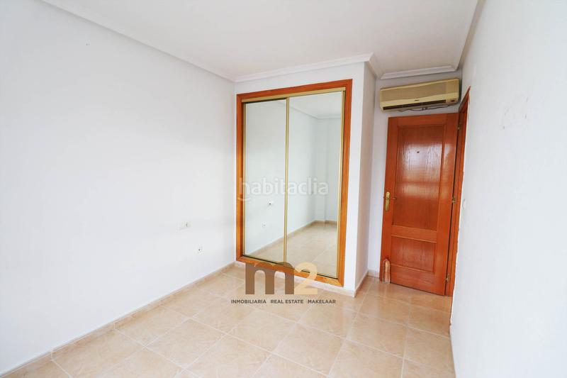 Foto 2832fdc6-bc1e-4fe2-a94c-552430e96e75. Apartment with heating pool in Puerto Deportivo Guardamar del Segura