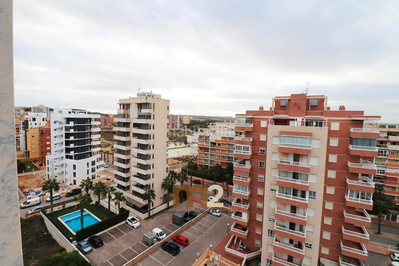 Foto 45d255c5-dde9-401a-8de4-85a58a2f35b5. Apartment with heating pool in Puerto Deportivo Guardamar del Segura