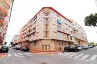 Apartament  Carrer hermanos bazán. Se vende apartamento en guardamar del segura