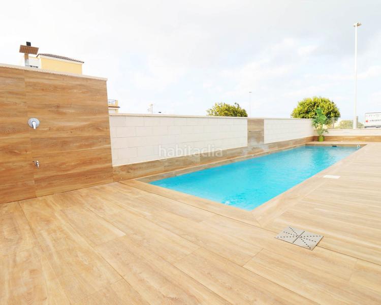 Foto c3f15bee-a913-44c4-bd39-6aab3361deb5. Reihenhaus mit heizung parking pool in Los Secanos Guardamar del Segura