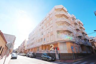 Flat in Carrer luis rivera 104. Se vende apartamento en guardamar del segura