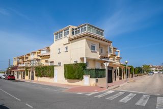 Casa adossada  Carrer roma. Se vende casa adosada en guardamar del segura