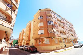 Apartament a Carrer miguel de unamuno 6. Se vende apartamento en guardamar del segura