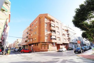 Apartament a Carrer Luis Rivera