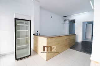 Lloguer Local Comercial  Avinguda del país valencià. Se alquila local en guardamar del segura