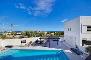 Apartament a Avinguda l'Oliveró