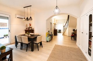 Duplex  Carrer ausiàs march. Se vende apartamento duplex en guardamar centro