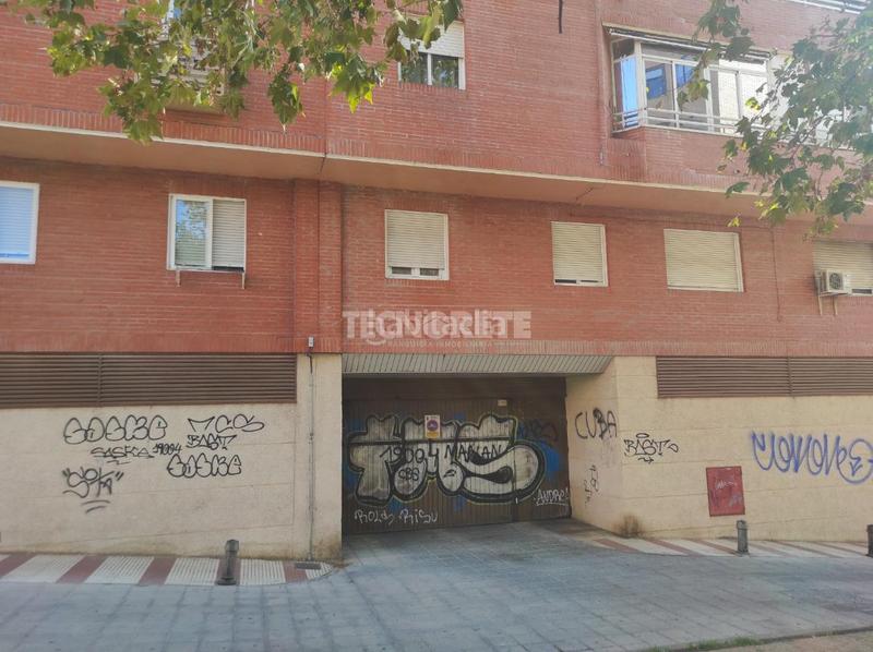 Foto bb941fac-c871-4e9f-aef6-82572d127a82. Aparcament cotxe a Estación-Manantiales Guadalajara