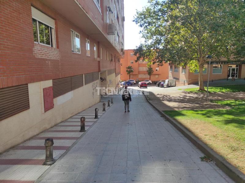 Foto fdc3c7fb-ff92-44b7-bd89-72eb10414932. Aparcament cotxe a Estación-Manantiales Guadalajara