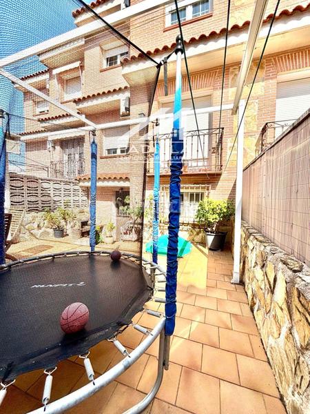 Foto 6305e5a8-9910-4fb7-8790-0847b9de90c3. Casa adossada amb calefacció aparcament a Valmojado