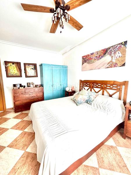 Foto 8745e2dd-da01-40d9-ad32-f3d4c530b2e9. Casa adossada amb calefacció aparcament a Valmojado