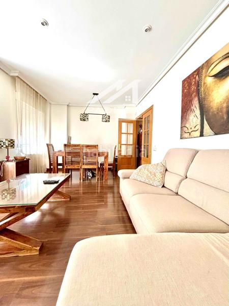 Foto e977cad5-4bb2-4f65-b45d-eddb24344352. Casa adossada amb calefacció aparcament a Valmojado