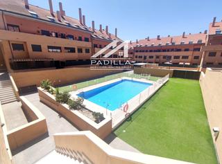 Dúplex a Valconejo 38. Piso con piscina, gimnasio, garaje y trastero
