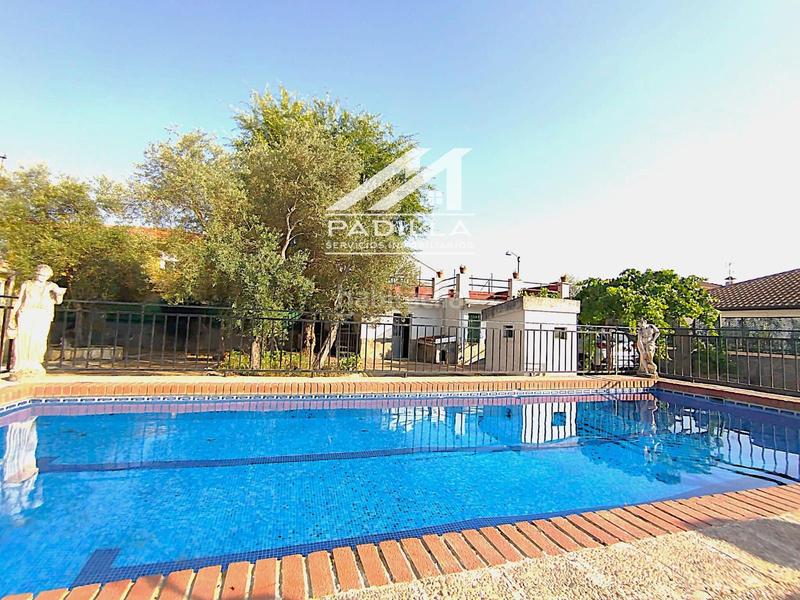 Foto 49bc10da-ec9e-40af-8de5-30cff5c8b2d8. Chalet  independiente en urbanización ribera del alberche en Escalona