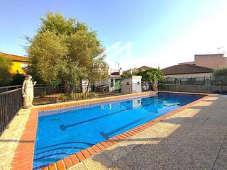 Xalet  Rio. Chalet independiente en urbanización ribera del alberche