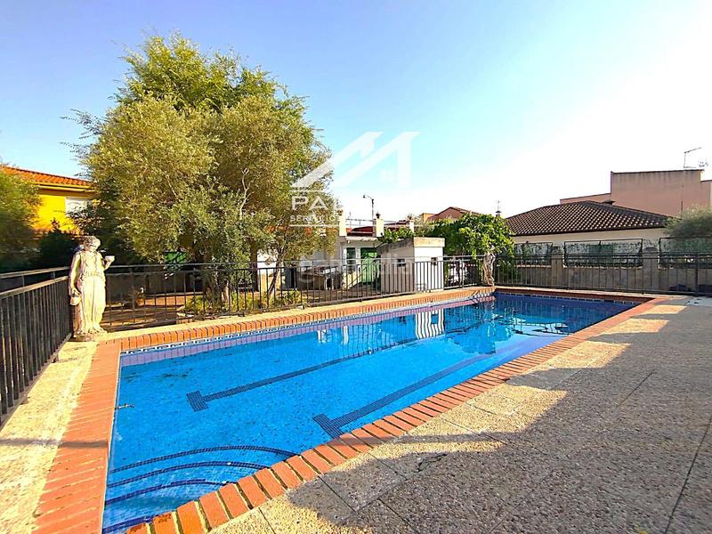 Foto 9b2aac8a-ec8a-472e-a3bf-da85449b04f5. Chalet  independiente en urbanización ribera del alberche en Escalona