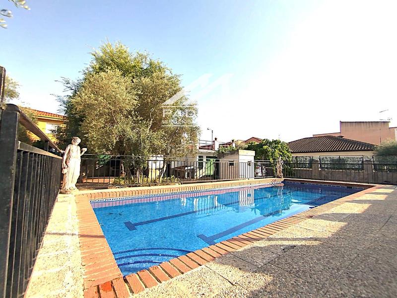 Foto 9ba3d119-acf2-4570-b575-b06651fa9e68. Chalet  independiente en urbanización ribera del alberche en Escalona