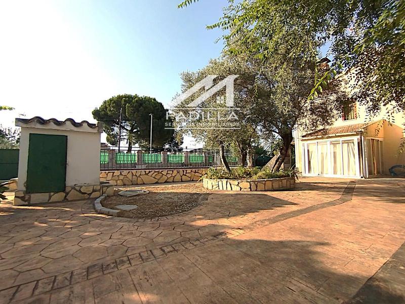 Foto 9d60abcc-ba5c-4738-89ee-b1a3f3f01d64. Chalet  independiente en urbanización ribera del alberche en Escalona