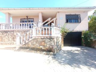 Chalet à Calalberche. Chalet independiente en calalberche