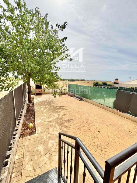 Foto 2779a769-1bad-4e30-881c-a4d00af96fc6. Casa aparellada amb calefacció aparcament a Ventas de Retamosa (Las)