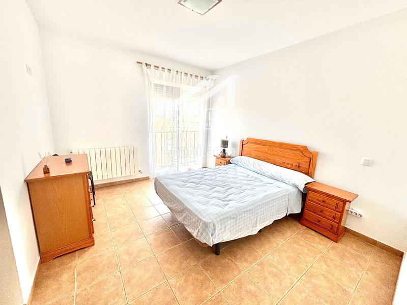 Foto b0a17d75-45e8-4a4a-ad54-0e83adbfdd8e. Casa aparellada amb calefacció aparcament a Ventas de Retamosa (Las)