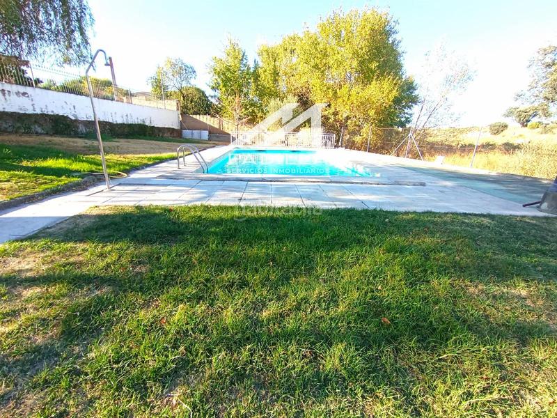 Foto 36e43a1b-39a1-4506-a91d-f57f7c3b022f. Chalet avec chauffage parking piscine dans Méntrida