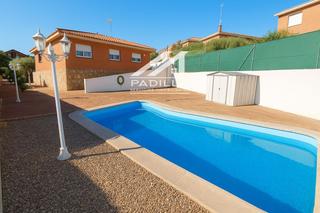 Chalet  Italia. Chalet independiente con piscina.