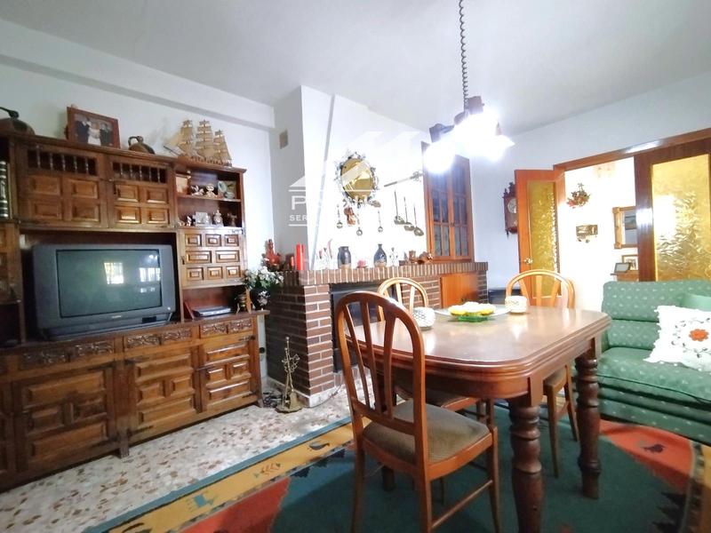 Foto 4e6e7cc6-658e-4c1c-87a1-e36a1179b5ca. Chalet  independiente en Escalona