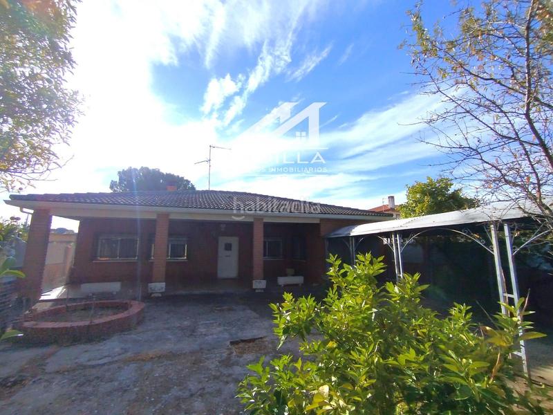 Foto 814cb070-2637-4a7a-b15a-a8a20dd5fd26. Chalet  independiente en Escalona