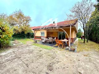 Xalet  Augusta. Chalet independiente urb campo de golf noves