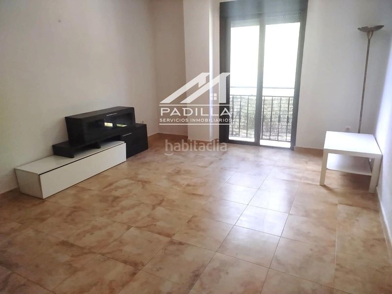 Foto f354bbbf-8af9-4da5-a200-9b222a987036. Piso  con ascensor en Méntrida