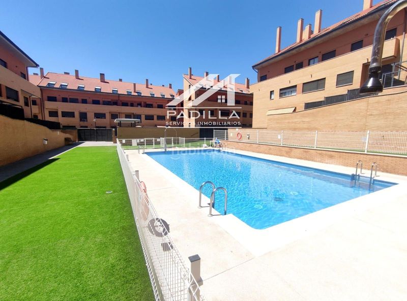 Foto 86ca1ac3-893c-49b4-9f8f-25fe25875e55. Dúplex amb calefacció aparcament piscina a Méntrida