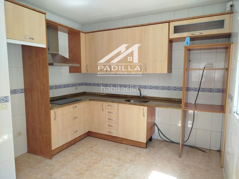Foto 4b8bf6be-99f8-4de7-bd94-c9c34cbb2d48. Casa adossada amb calefacció aparcament a Méntrida