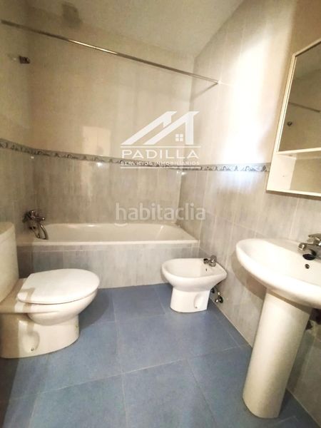Foto 0af2128f-ce85-46cb-b258-34a9aa519415. Casa adossada amb calefacció a Méntrida