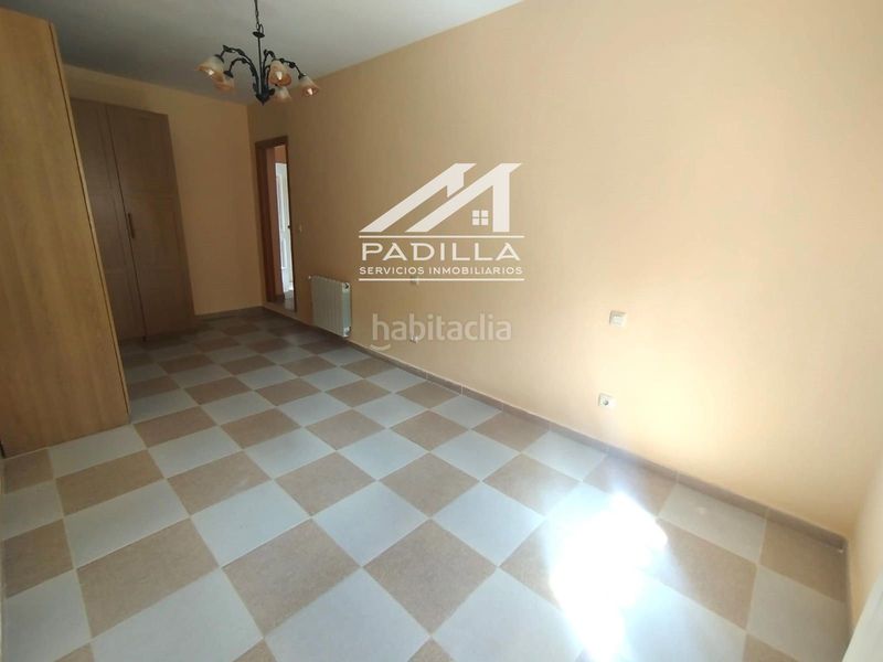 Foto 31ef389a-f759-488f-be68-ee785237da00. Casa adossada amb calefacció a Méntrida