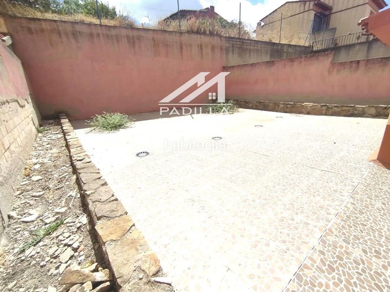 Foto 8ff814d8-6650-4db9-beb2-963a84f115ad. Casa adossada amb calefacció a Méntrida