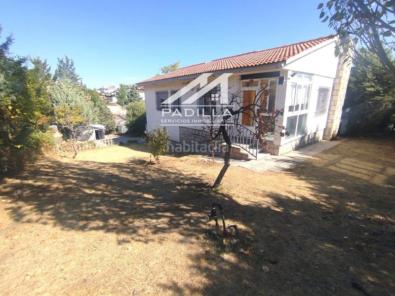 Foto 61e5b8e7-48ec-4041-8bd6-bdb29f772052. Chalet  independiente con piscina de obra y doble parcela. en Méntrida