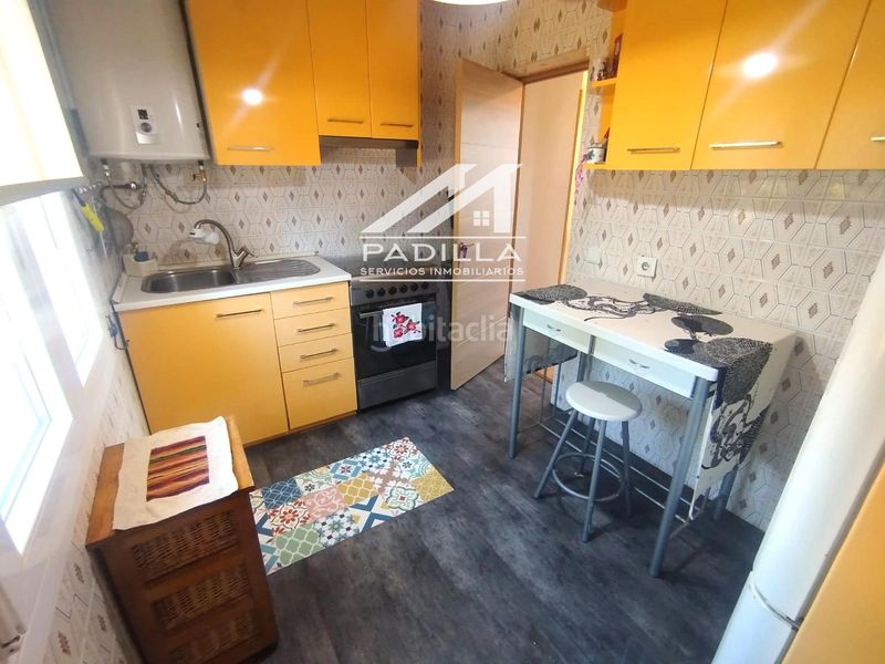 Foto d79bcdd7-a5a8-4cb4-aef2-78e45199f2c6. Chalet  independiente con piscina de obra y doble parcela. en Méntrida