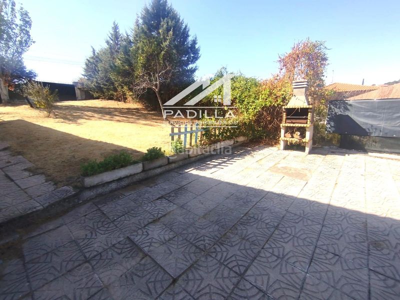 Foto e24c918e-cae2-4158-b909-6757e22d5cfb. Chalet  independiente con piscina de obra y doble parcela. en Méntrida