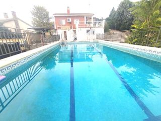 Chalet  Capellania. Excelente chalet con piscina y espetaculares vistas  a la montañ