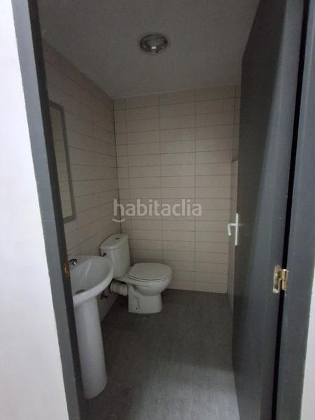 Foto 94468cf1-28d8-469c-a928-746b9417edd4. Alquiler local comercial en Horta Barcelona