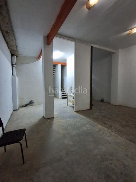 Foto 5b97a6cc-6bfa-4dc3-be38-466ad383d722. Location local commercial dans Horta Barcelona