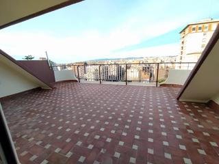 Miete Dachwohnung  Plaça de sants. Atico duplex de 4 habitaciones con terrazas