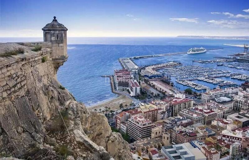 Foto 288705a0-7a77-4947-b9c1-a807f8402114. Edifici a Carolinas Bajas Alicante