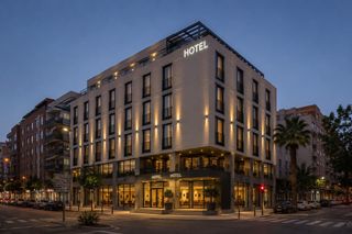 Edificio  Gran vía gran via. Hotel a estrenar en murcia