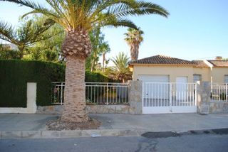 Terreny residencial  Avenida del cabo. Parcela con proyecto de chalet en cabo roig
